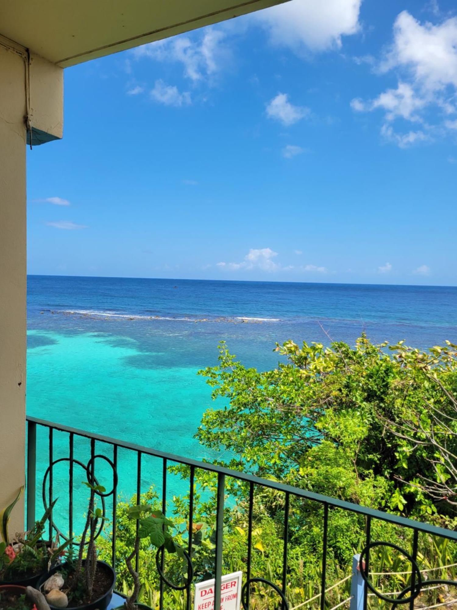 Апартаменты Munzels Boho Beach Retreat Очо-Риос Экстерьер фото